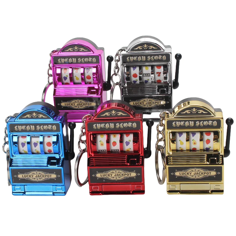 Брелок со слотом-машиной