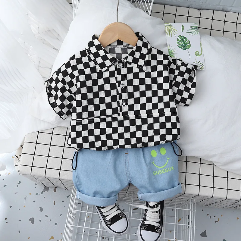 

Комплект одежды для маленьких мальчиков и девочек, летняя красивая детская одежда из 2 предметов, рубашка в клетку + джинсовые шорты, модная ...