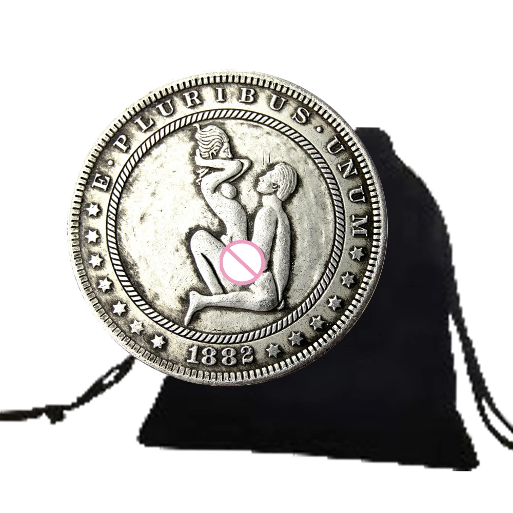 Муж обнимает невесту один доллар любовь монеты искусство парные забавные