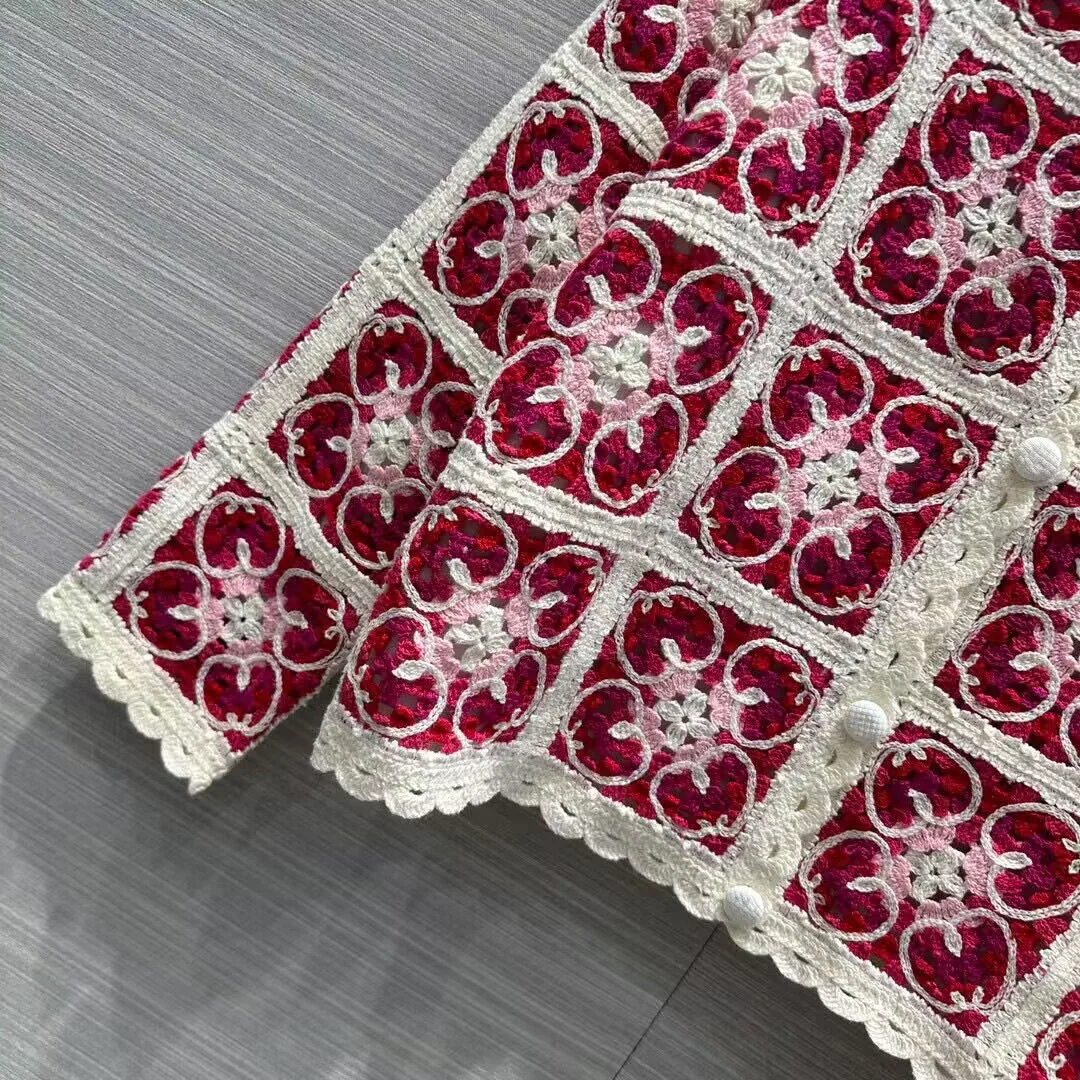 Женский трикотажный кардиган с круглым вырезом однобортный контрастный