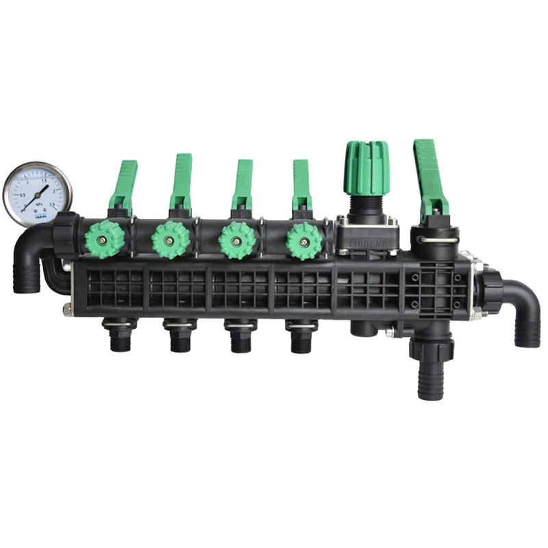 

Adjustable agricultural sprayer