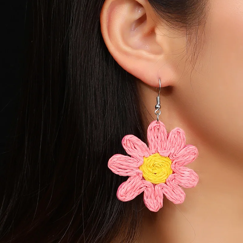 

2023 Summer New Handmade Weave Sun Flower Raffia Earrings for Women Girls Fashion Holiday Party Ear Hook Jewelry Gifts
