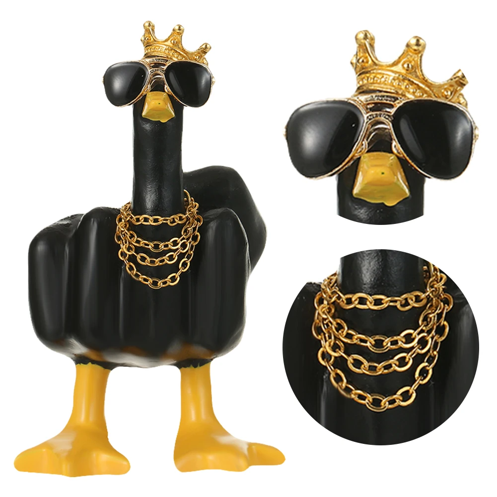 Скульптура маленькой утки на среднем пальце 7 5 см декоративная фигурка