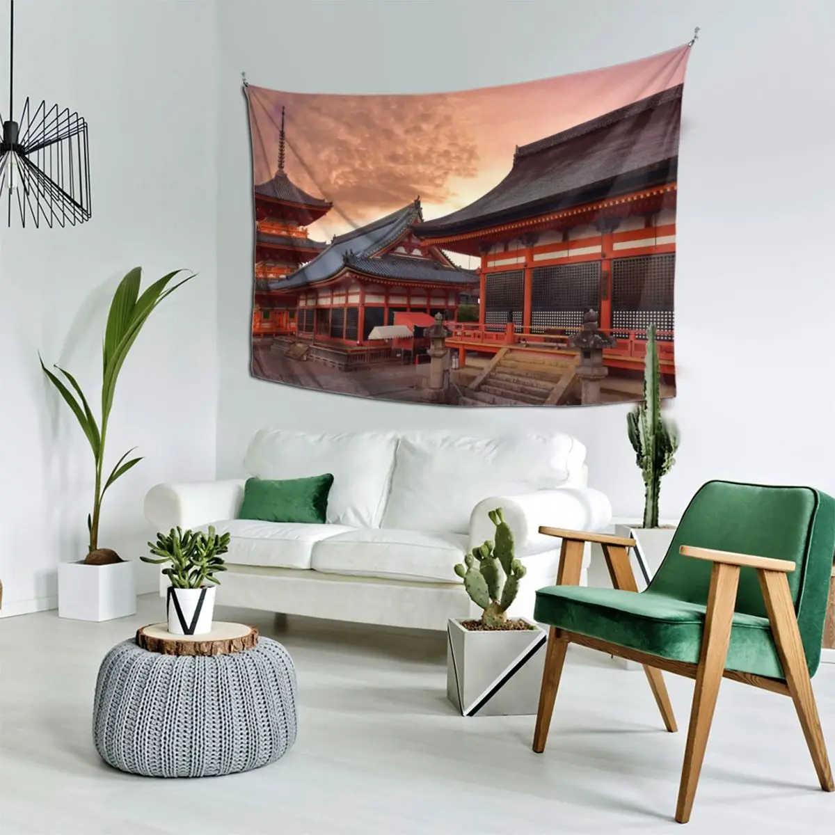 Пагода Sanjunoto Kaisan-do и Зал Kyo-do в Kiyomizu-dera Буддийский храм Киото драматическом красном