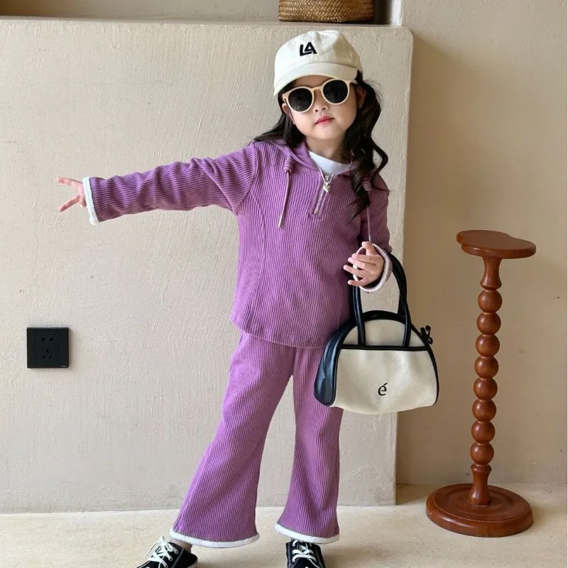 

Комплект детской одежды, Новинка весна-осень 2023, корейский стиль, толстовка с капюшоном для девочек и штаны с колокольчиками, однотонный комплект из двух предметов