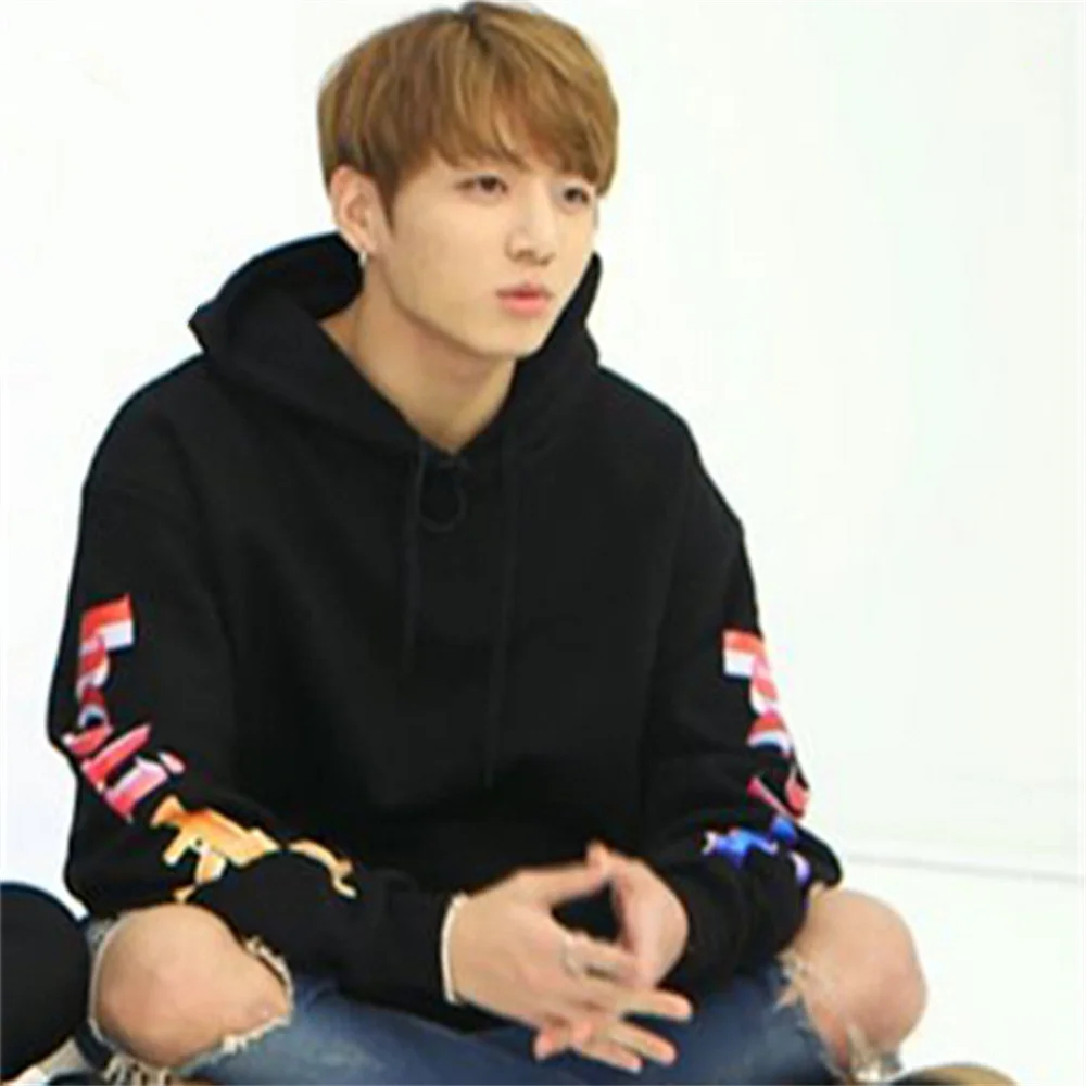 

Толстовка Bangtan Boys с капюшоном Jung Kook в таком же стиле