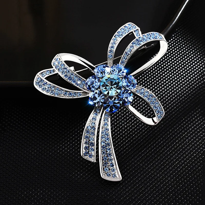 

Bow Tie Shaped Brooch Inlay Flower Cut Synthetic Gemstones Safety Pin Clasps For Women Girls Costume Accessory Decoration