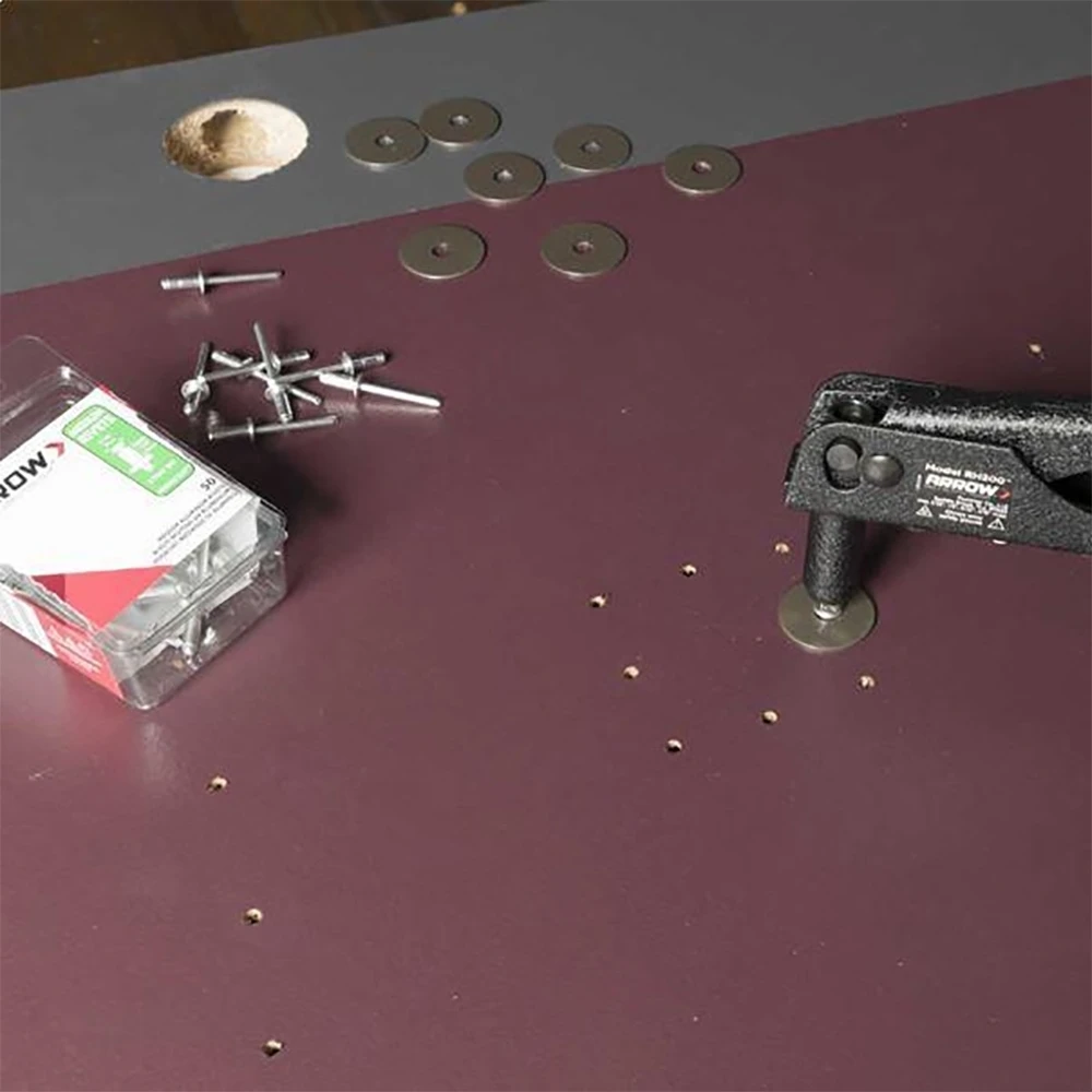 Рисунок 5 - Профессиональный пистолет для заклепок Arrow rh200s 2