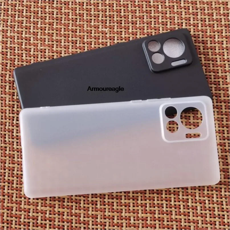 Противоударный матовый чехол защитный для Motorola Edge 30 ультрамягкий из ТПУ Moto neo