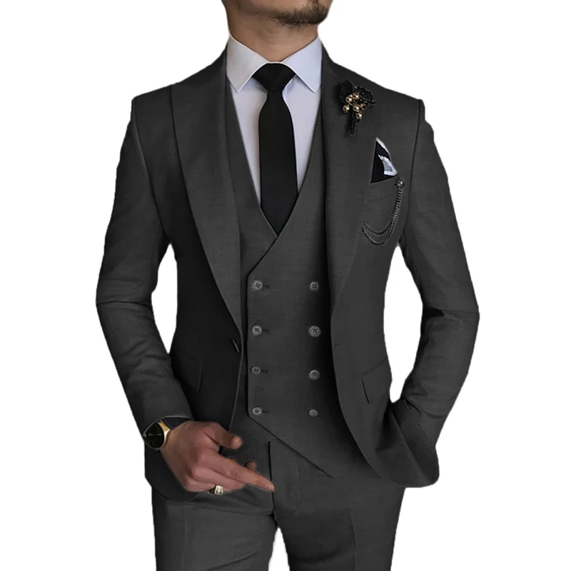 Рисунок 4 - Новейшие небесно-голубые свадебные мужские костюмы