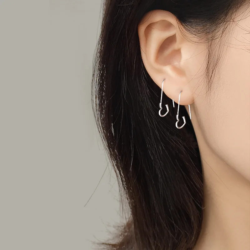 Модная безопасная булавка в форме сердца унисекс стиле панк с крючком для ушей