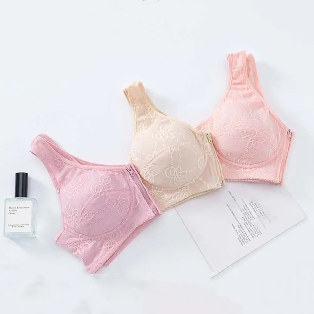 Мягкий бюстгальтер среднего возраста с пряжкой спереди большие размеры красивое