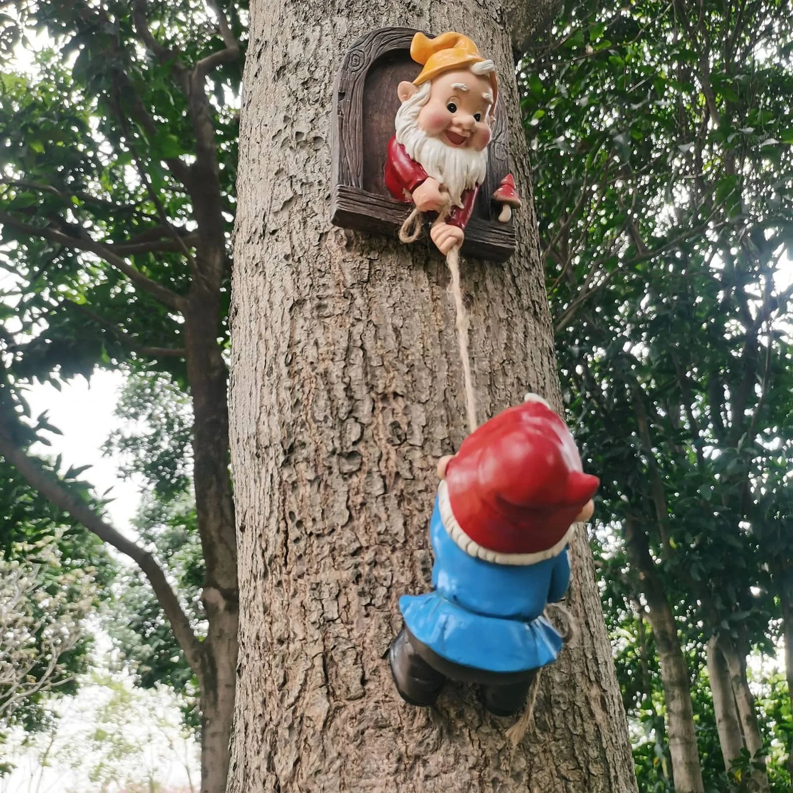 

Miniature Garden Dwarf Ornaments Flower Accessories Elf Resin Climbing Gnome Statue Figurines Courtyard Landscape