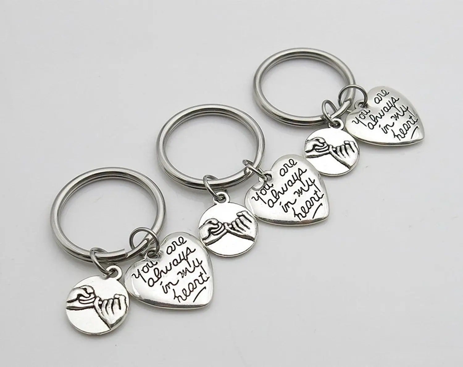 

New Hot Sale Fashion Trend Jewelry You Are Always In My Heart Letter Keychain Hand In Hand Heart Keychain