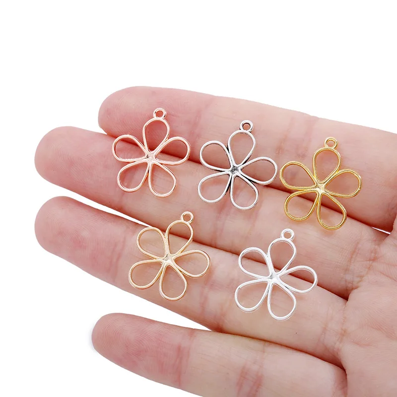 

20pcs/lot 38x39mm Hollow Metal Clover Flowers Pendant Charms DIY Handmade Petal Charms Necklace Earrings for Jewelry Making