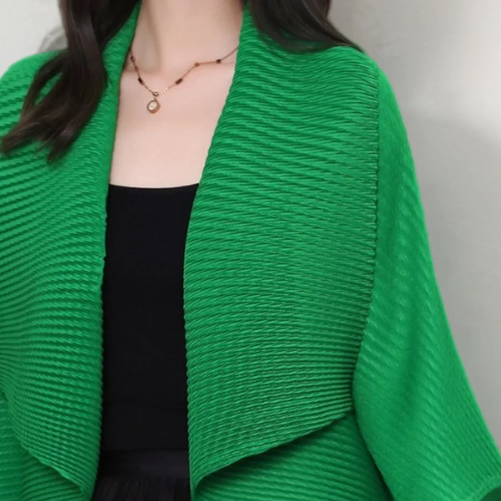 Sanzhai Dragon Scale Pleat Short coat Women Design Sense 2024 Spring New Loose All-Matching Cardigan Bolero