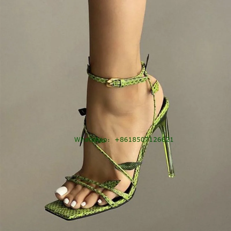 Сандалии с ремешком на щиколотке и квадратным носком