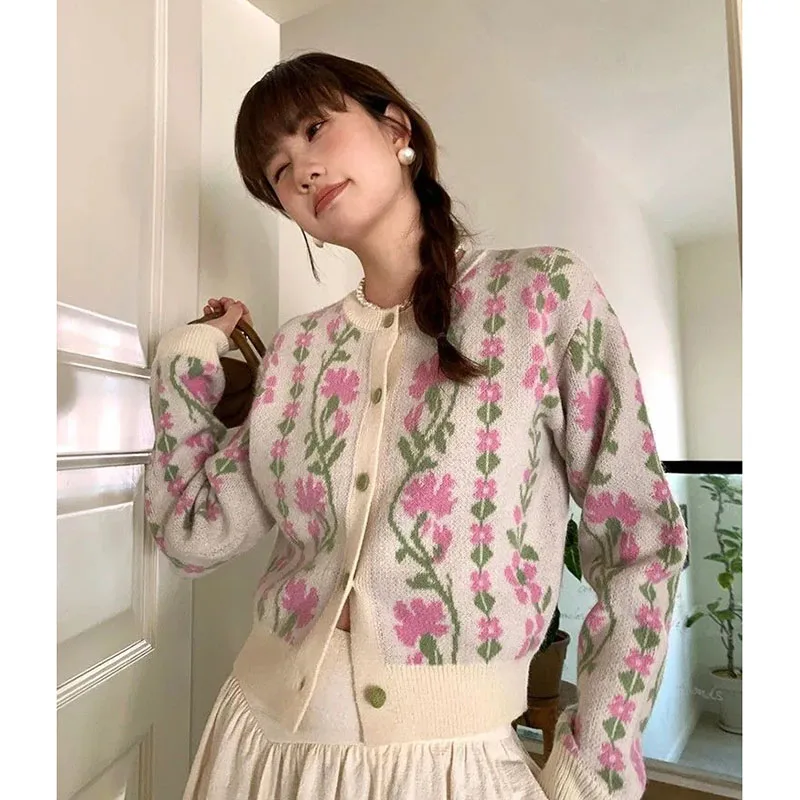 Ранняя весна нежный свитер с французским темпераментом женский 2024 новый дизайн