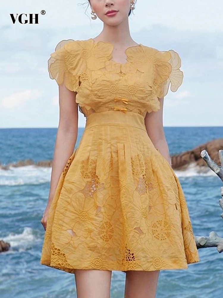 

VGH Vintage Patchwork Embroidery Dress For Women V Neck Petal Sleeve Gathered Waist Mini Dresses Female 2022 Summer Clothing New