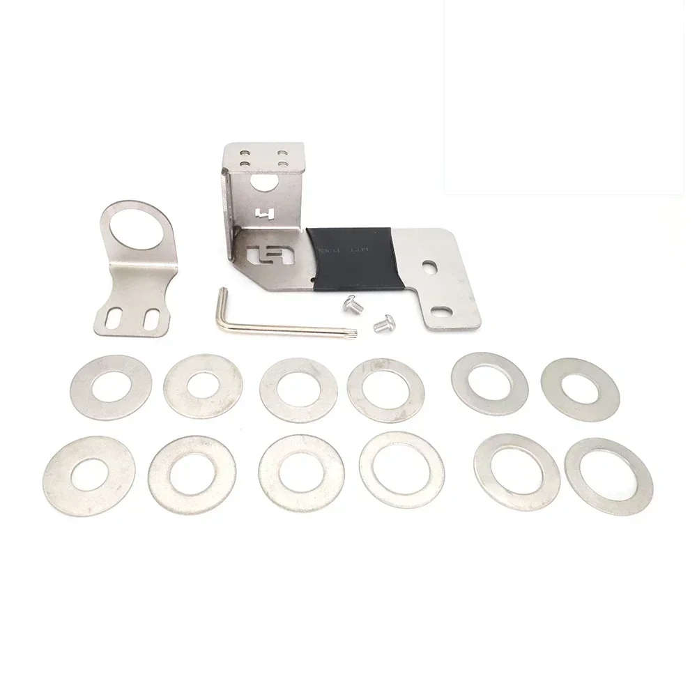 Кронштейн для крепления антенны автомобильного мобильного радио FJ