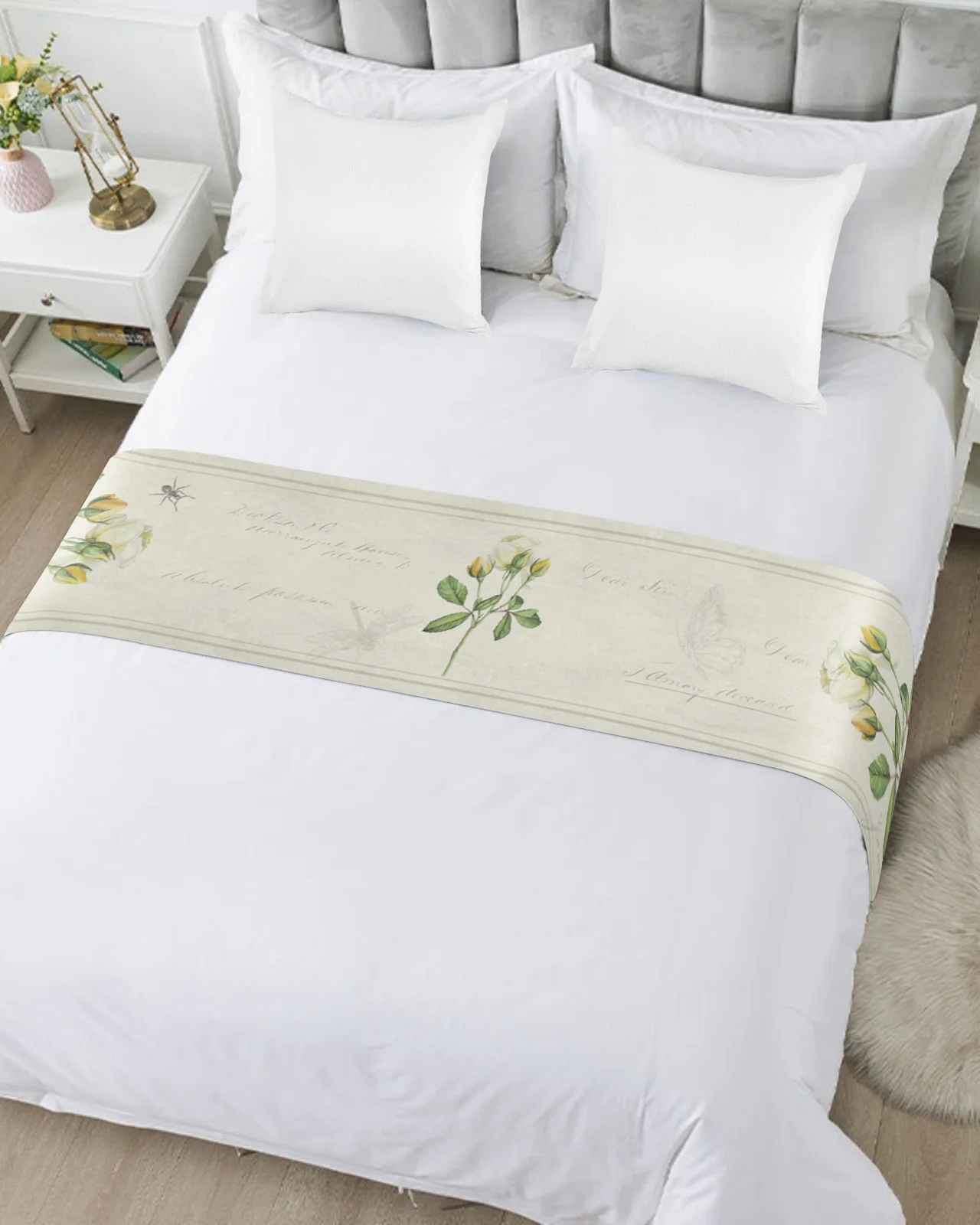 Покрывала в стиле ретро с изображением белой розы и бабочек