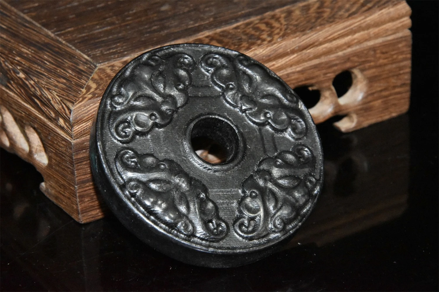 Китайская культура Хуншань черный железный магнетизм метеорит скульптура