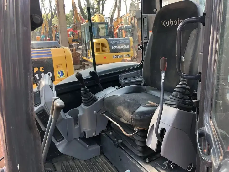 Рисунок 2 - Гидравлические экскаваторы Kubota KX165