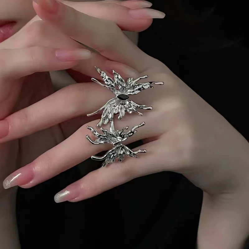 

2022 Kpop Punk Vintage Goth Harajuku Silver Color Metal Butterfly Ring For Egirl Bff Y2K Grunge Cool Hip Hop Jewelry Accessories
