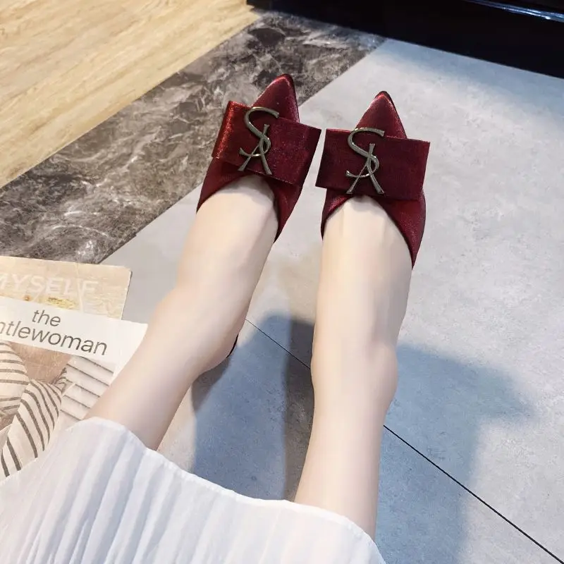 2023 New Square Button Pointed Red Mueller Baotou Half Slippers Women's Slim Heels Versatile Mesh Red One Step Lazy Shoes