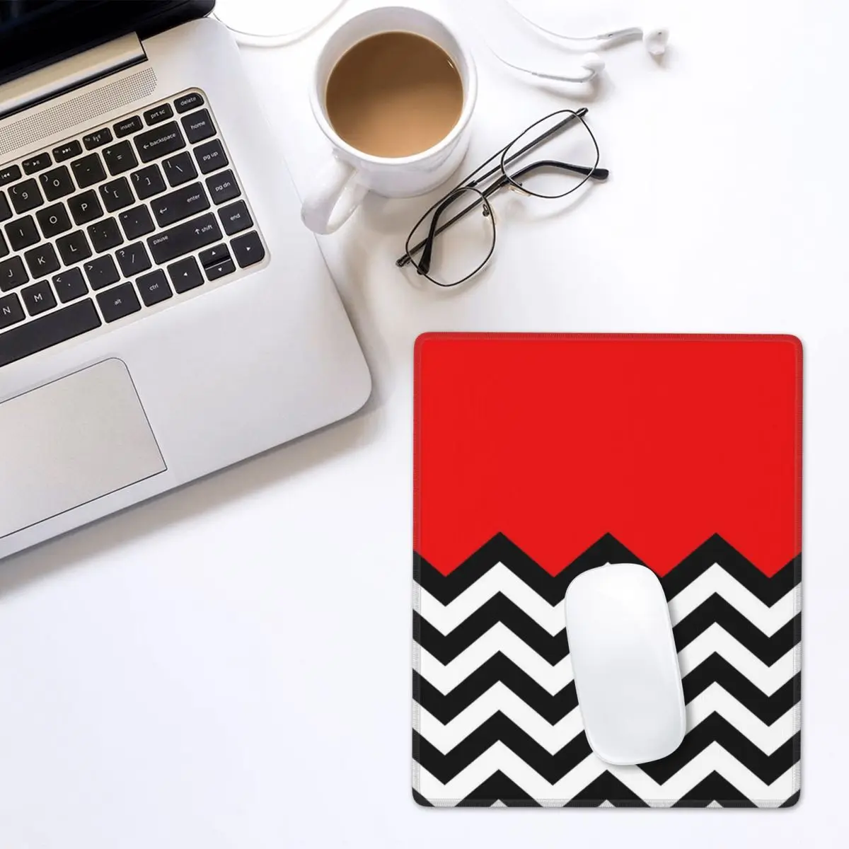 Фото Коврик для мыши с рисунком Twin Peaks - Black Lodge, коврик для геймеров, для ПК и ноутбуков, коврик для клавиатуры, коврик для игрового стола, 7x9 дюймов, 22x18 см №2