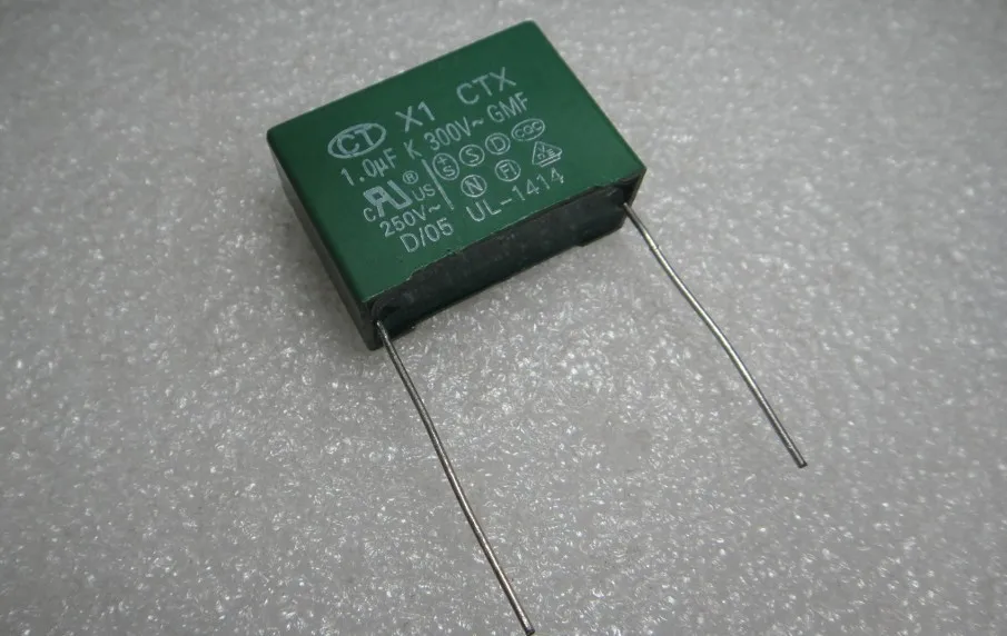 Тонкопленочный конденсатор 1 0 uf/300VAC 1u0f 1uf 105 FOOT28MM