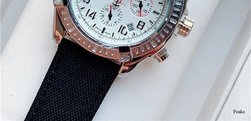 

Часы женские кварцевые с браслетом из нержавеющей стали в деловом стиле