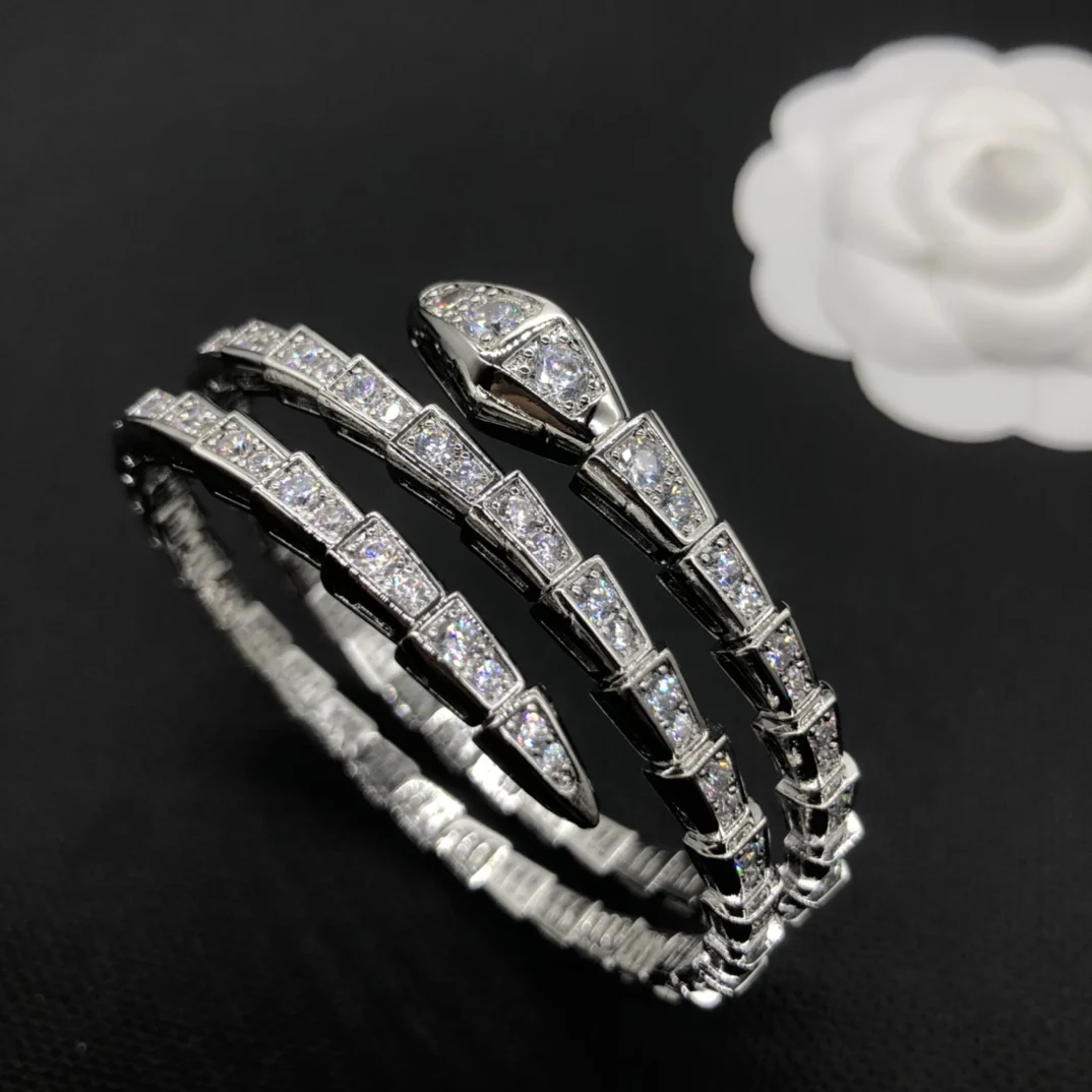 

Многослойный браслет в европейском и американском стиле ретро в форме змеи