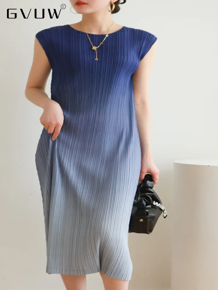GVUW Casual Pleated Dress For Women 2023 New Spring Round Collar Sleeveless Slim Female Fashion Loose Gradient Clothing17J0072