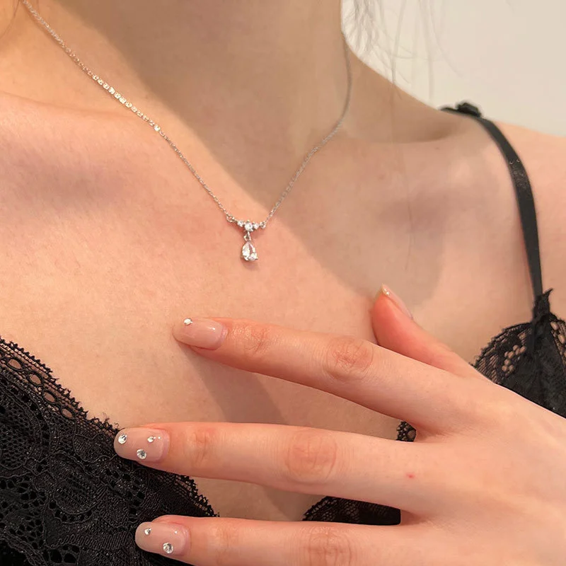 

Water Drop Diamond Necklace s925 Sterling Silver Collar Chain Women's Simple and Versatile Style Designer Jewelry N1079A