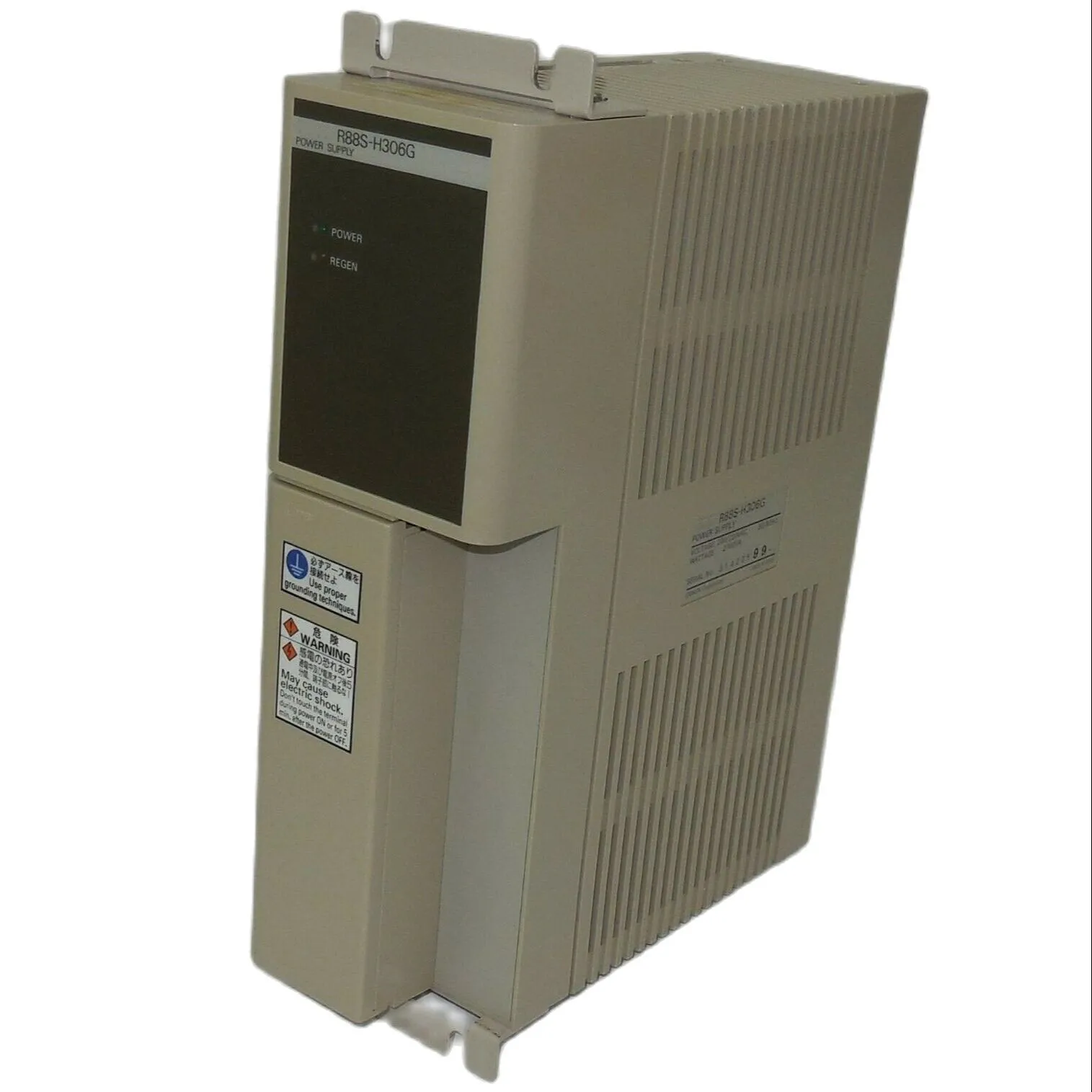 В наличии R88S-H306G источник питания в хорошем состоянии