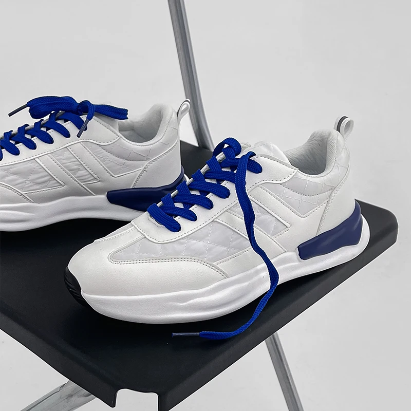 Men Casual Shoes Breathable Outdoor Mesh Light Sneakers  Fashion Casual Shoes 2022 New Comfortable Casual Footwear Men Shoes