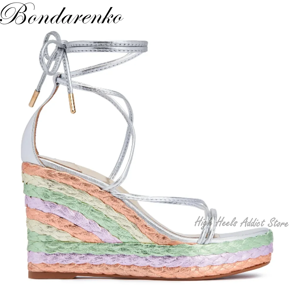 

Сандалии женские из лакированной кожи, эспадрильи на танкетке, на шнуровке, высокий каблук, радужная расцветка, дизайнерская обувь