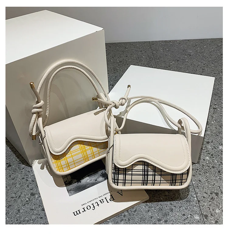 

2023 Summer New Fashion Trend Shoulder Bag Fashion Casual Crossbody Bag Simple Underarm Small Square Bag