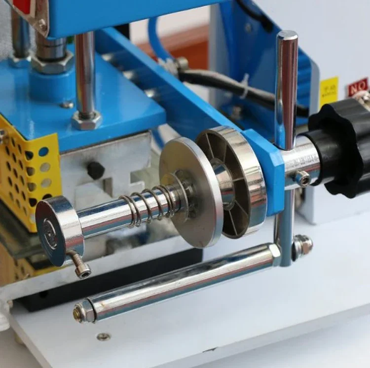 ZY-819M Пневматическая машина для горячего тиснения золота большая площадь 300*400 мм