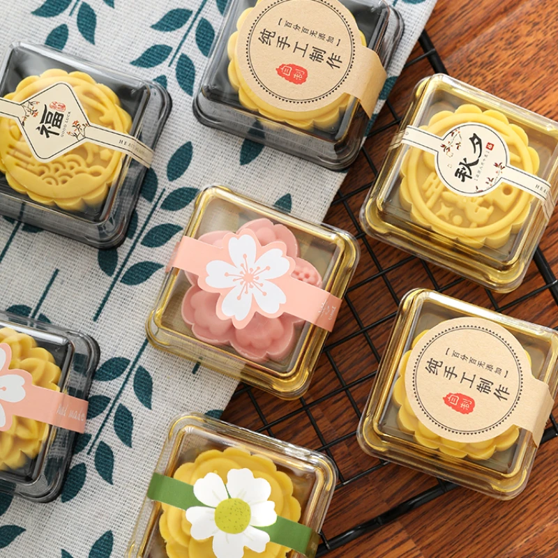 

Cute Pastry Dim Sum Packaging Box Small Dessert Transparent Bottom Tray Packaging Box Multiple Holiday Gift Gift Box with Buckle
