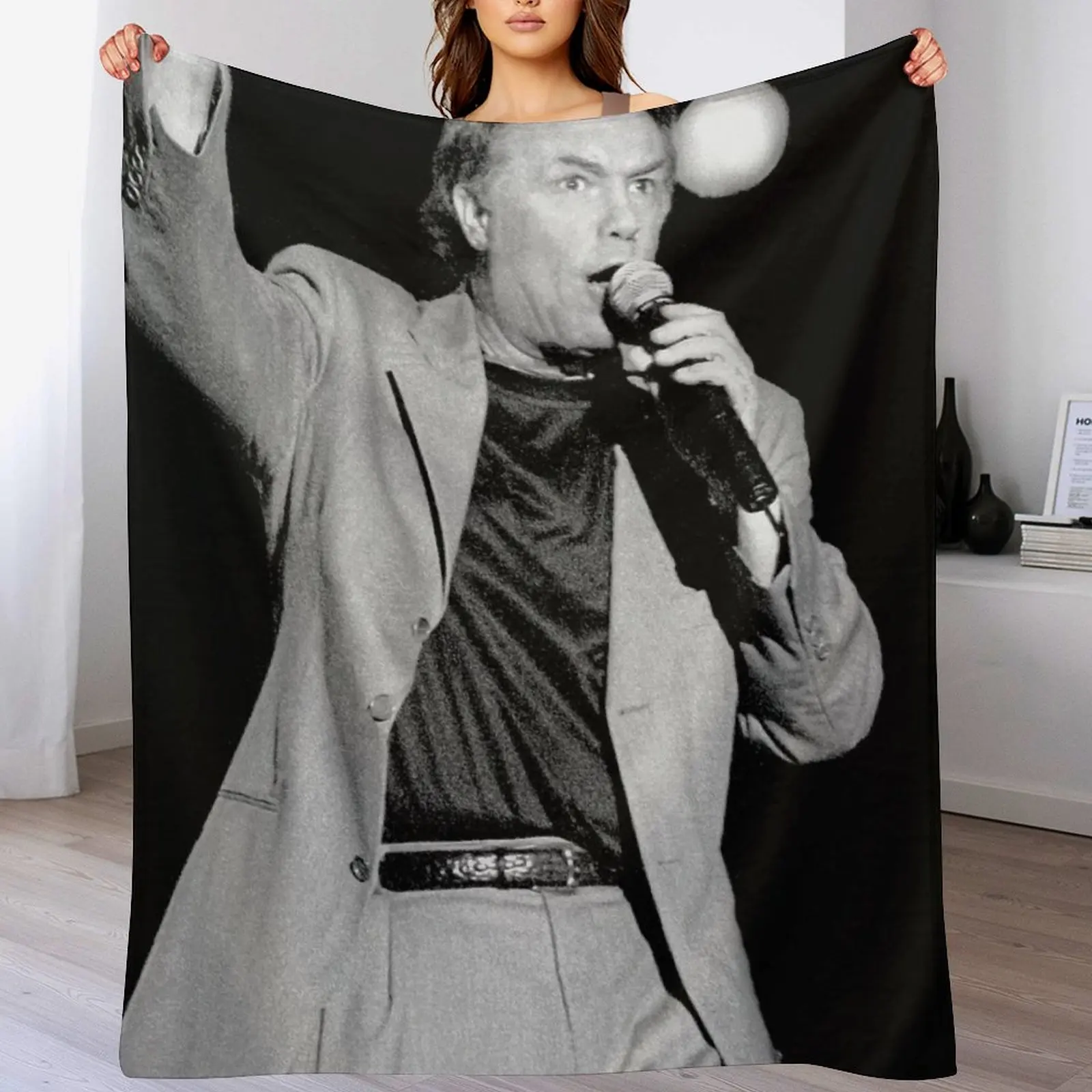 r953 / Новое одеяло Finition 2024 Le Légendaire Chanteur via lɺrgentique Salvatore Adamo (h) Olavia-Olao Okaio Créations