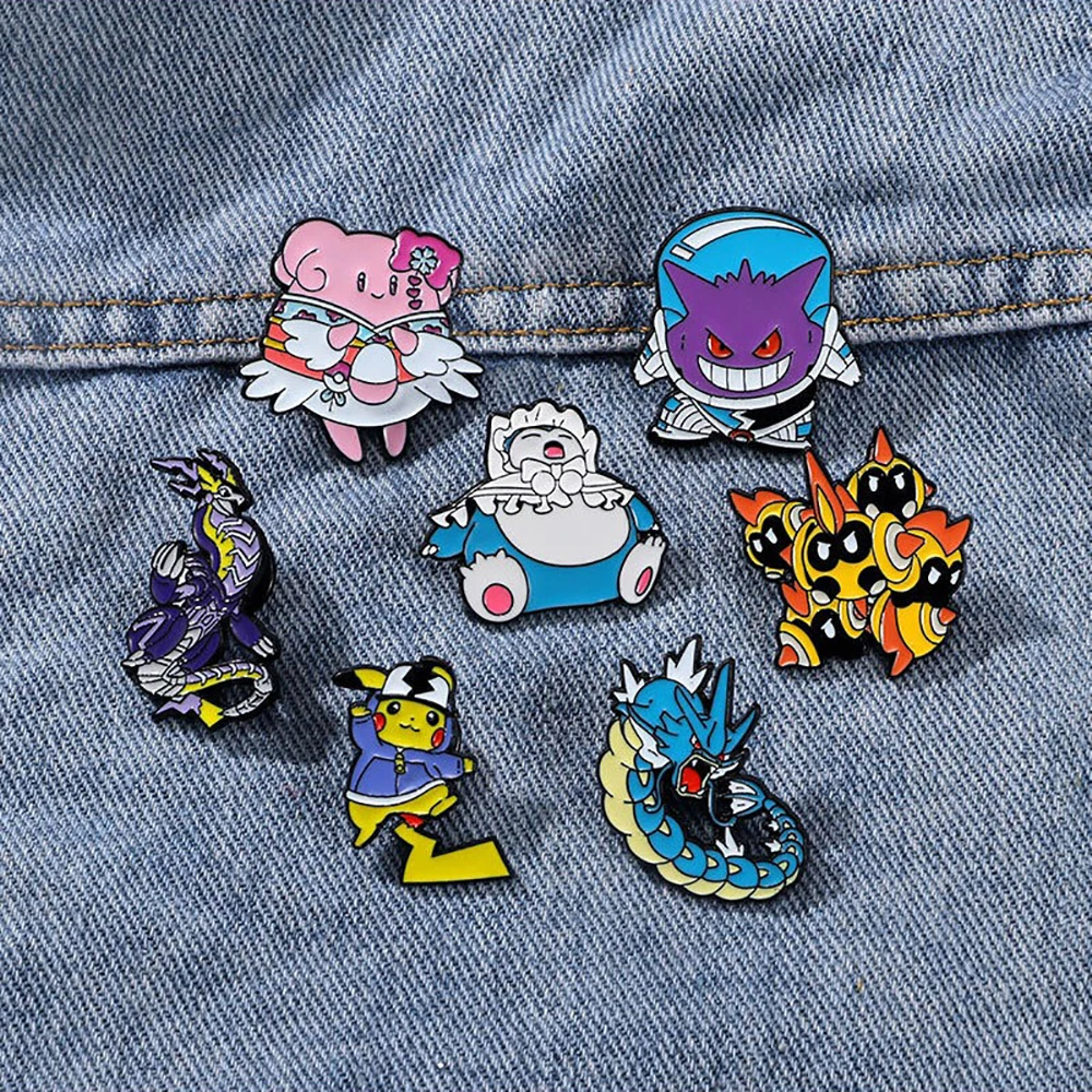 Брошь в виде покемона Пикачу