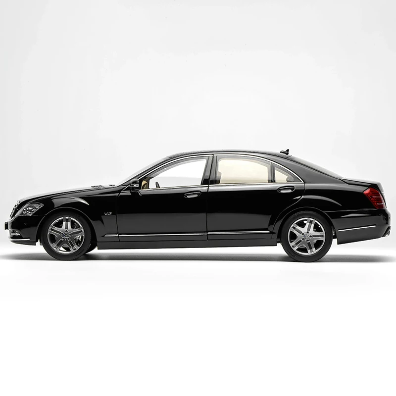 Фото MOTORHELIX 1/18 для модели легкосплавного автомобиля S-Class S600L (W221) №2
