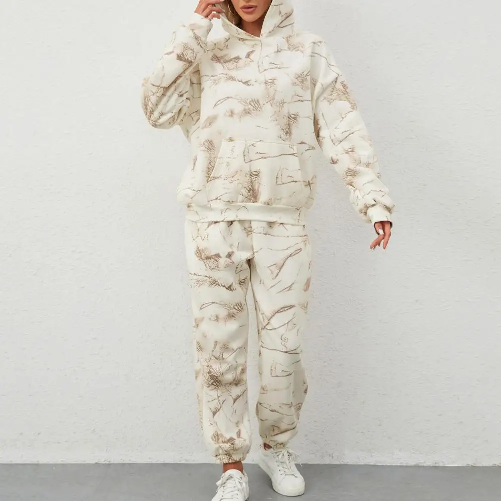Спортивная одежда женский комплект с капюшоном и брюками принтом для