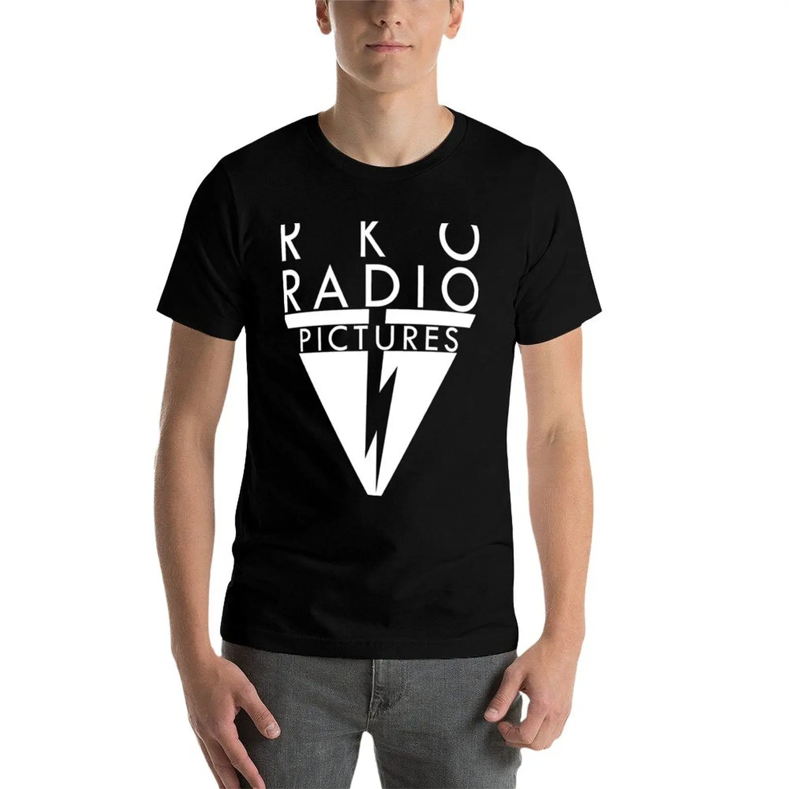 Фото Футболка с логотипом RKO Radio Pictures, базовая повседневная футболка стандартного кроя №3