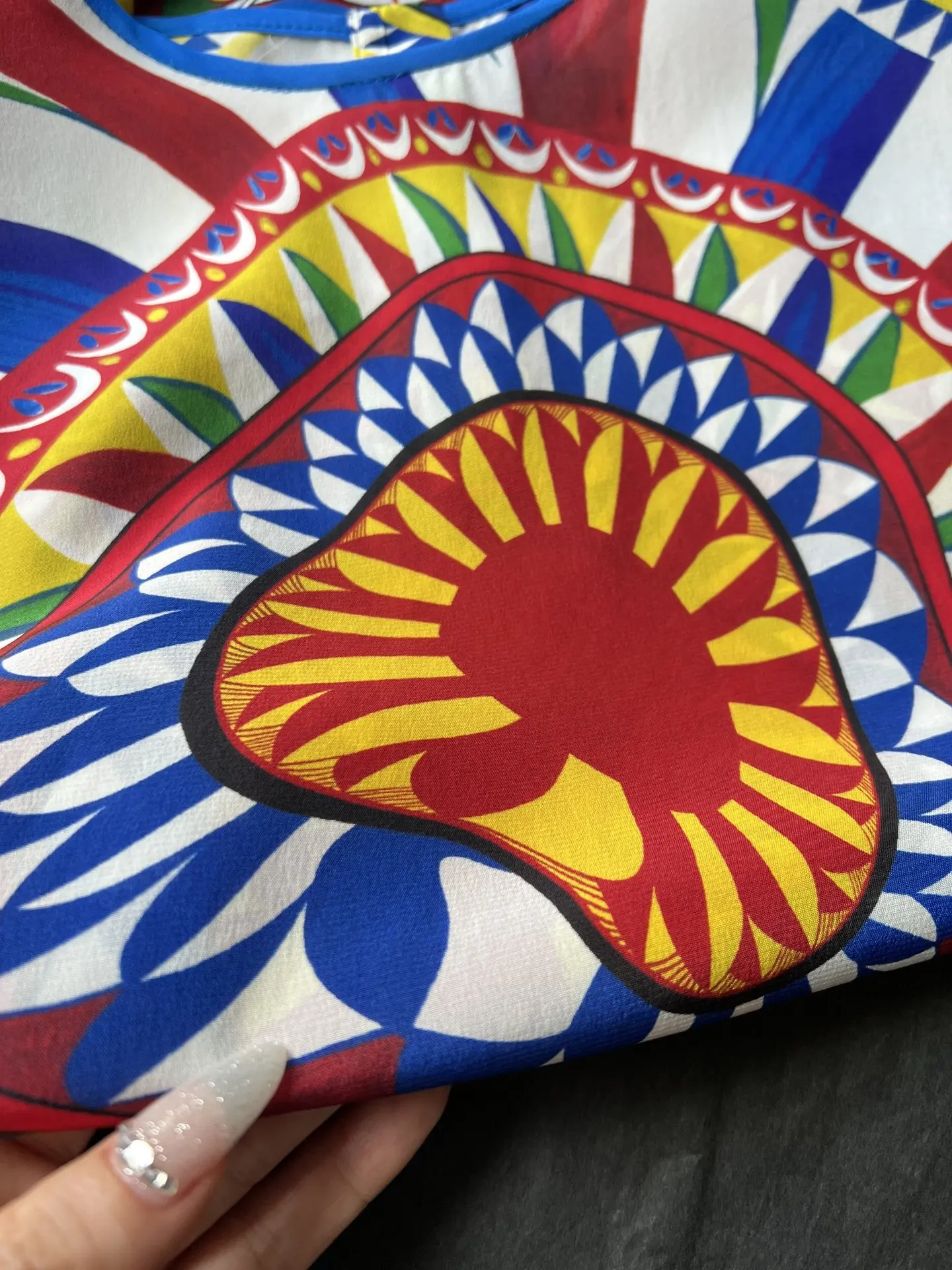 

Новинка Осень 2023 топ с короткими рукавами и принтом колес утолщенная рубашка из шелковой ткани позиционирование