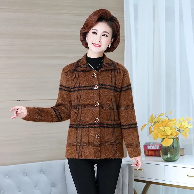 

2023 пальто для женщин среднего возраста, куртка из искусственной норки и бархата, пальто для мам на осень и зиму, кардиган, свитер, женский сви...