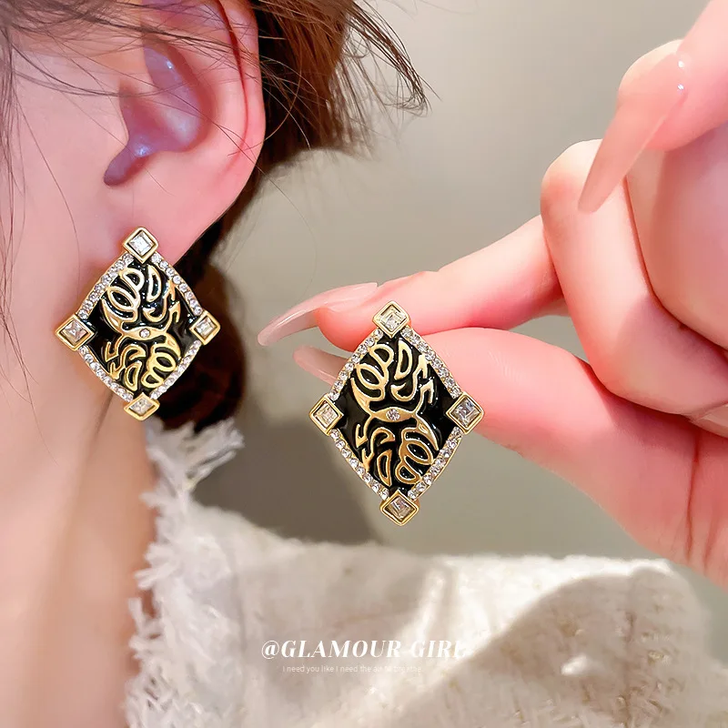 Silver Needle Middle Ancient Drop Oil Flower Diamond Earrings French High-end Elegant Geometric Earring
