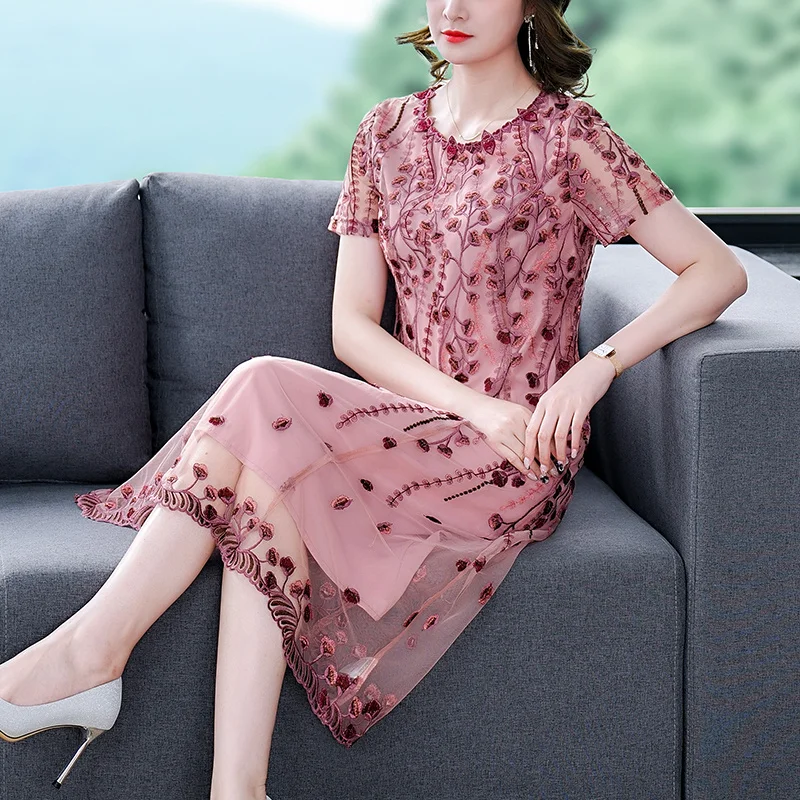 2023 Women's Embroidered Dress Pink Silk Short Sleeve Summer New Long Dress O-Neck Waist Slim Over Knee Lace Mesh Splice Robe